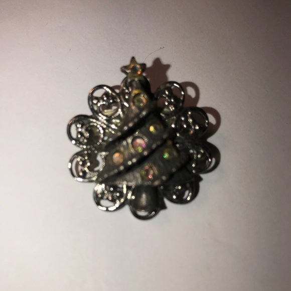 Pewter Christmas Tree Pin - Picture 2 of 4